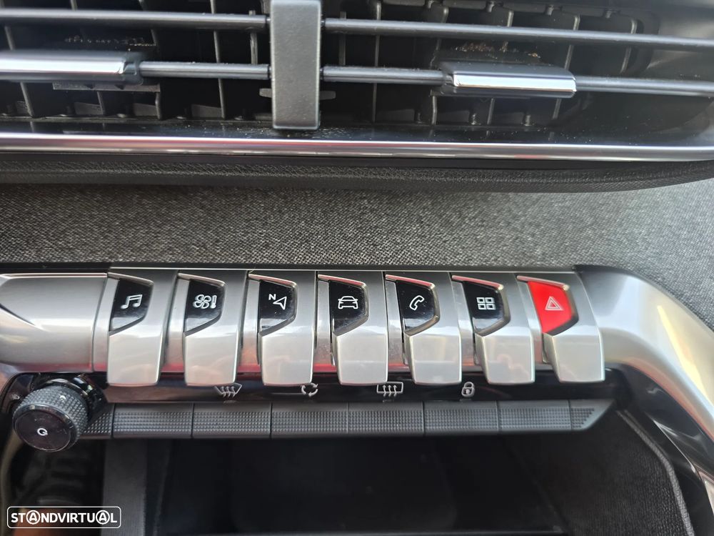 Peugeot 3008 1.2 PureTech Allure Pack - 16