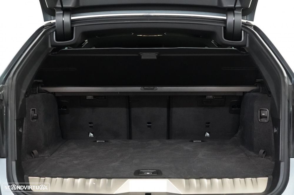 BMW 520 e Pack M - 25