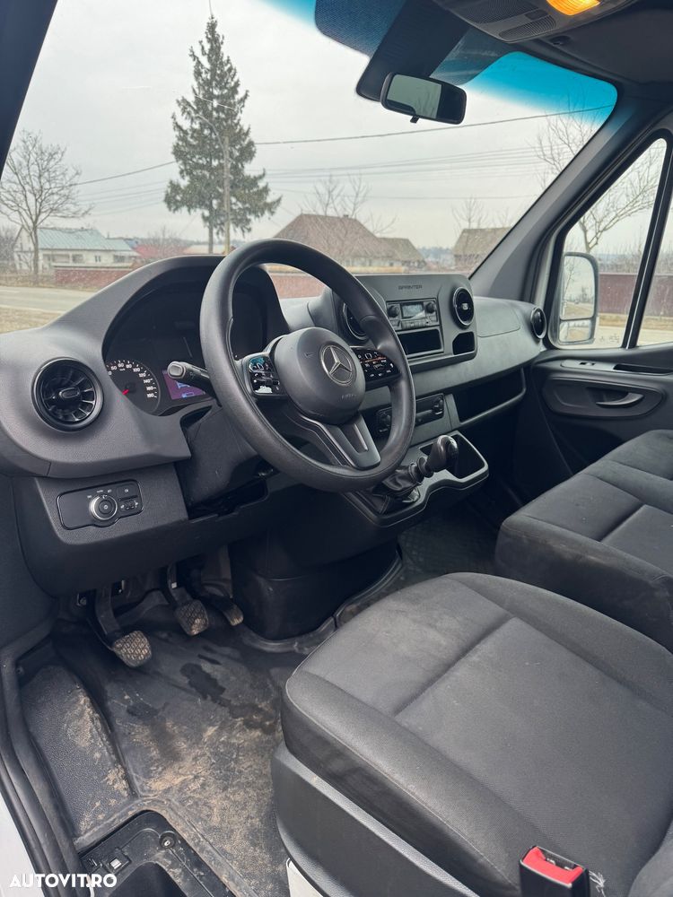 Mercedes-Benz Sprinter - 8
