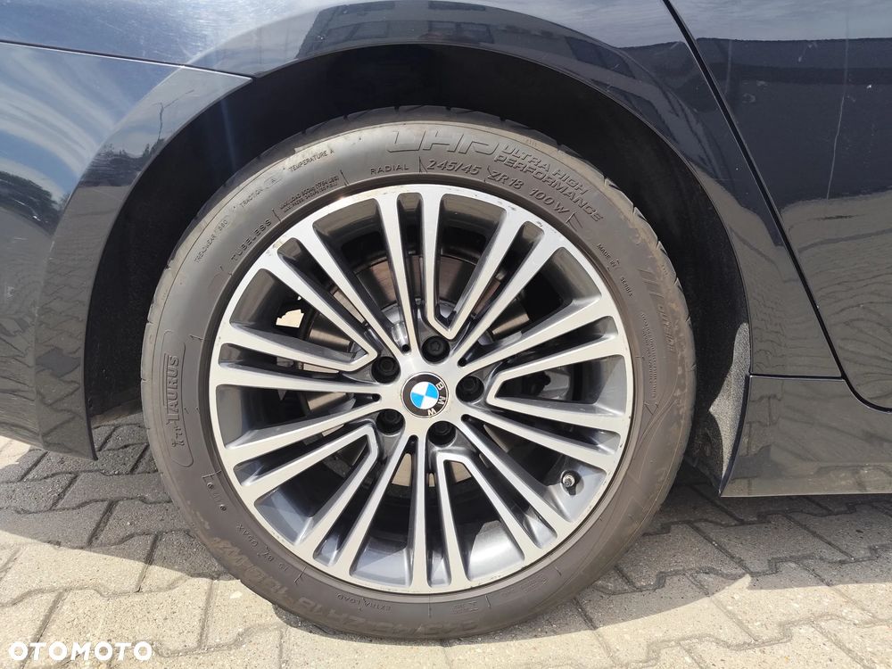 BMW Seria 5 520d Sport Line sport - 11
