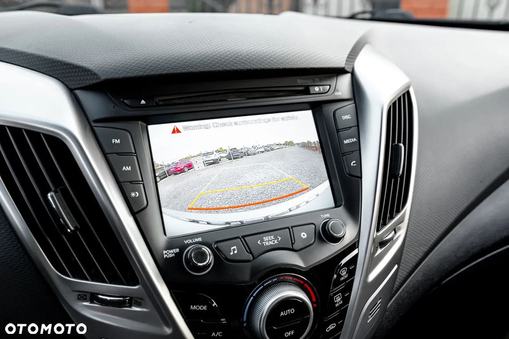 Hyundai Veloster 1.6 Premium - 37