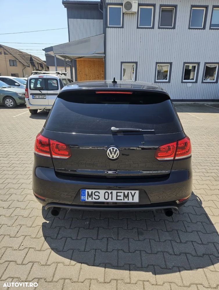 Volkswagen Golf - 5