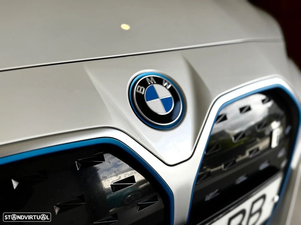BMW i4 eDrive40 Pack Desportivo M - 24