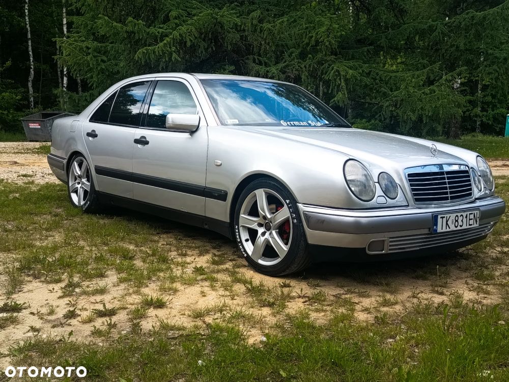 Mercedes-Benz Klasa E 230 Avantgarde - 32