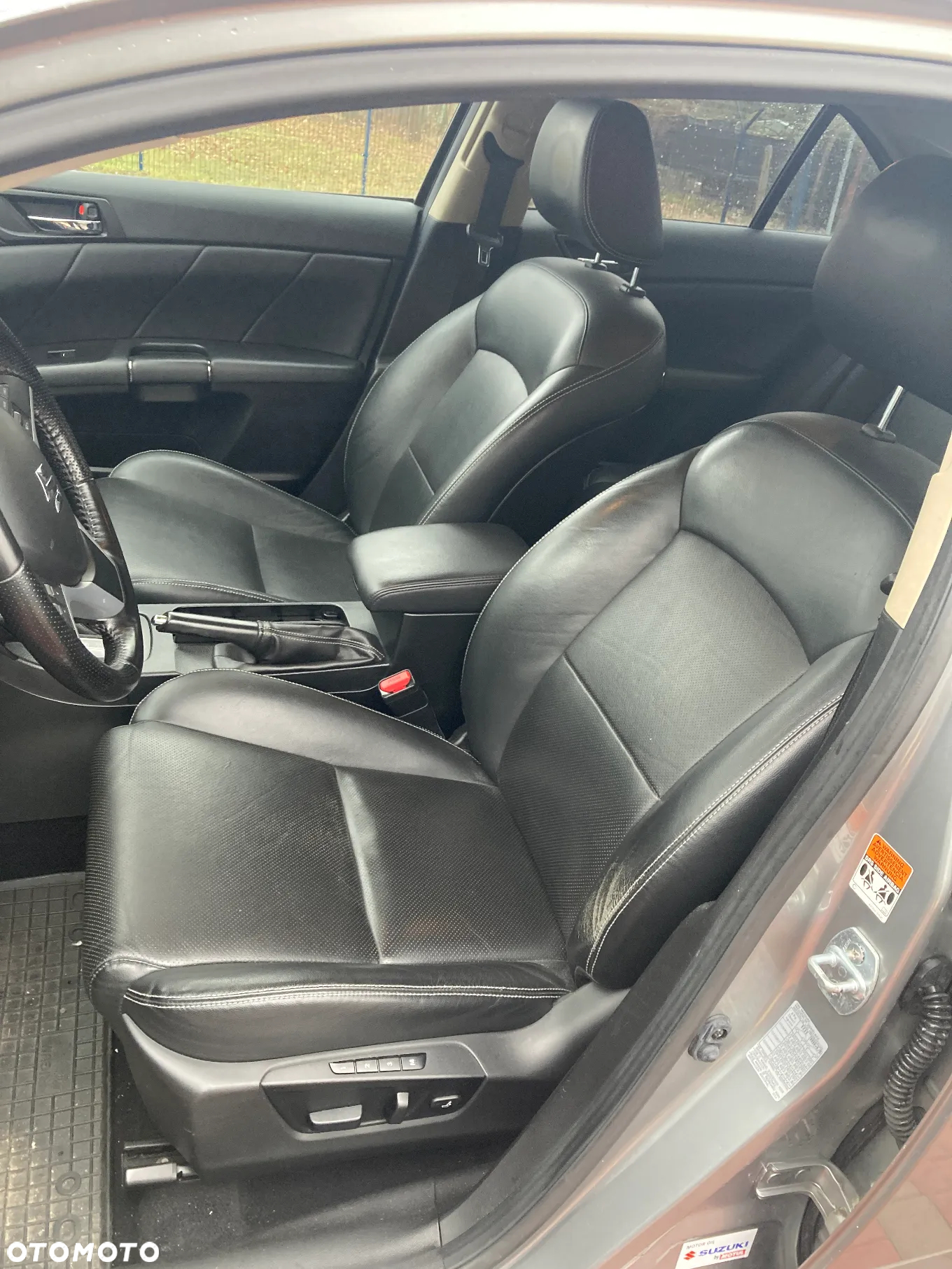 Suzuki Kizashi 2.4 4x4 CVT Sport - 11