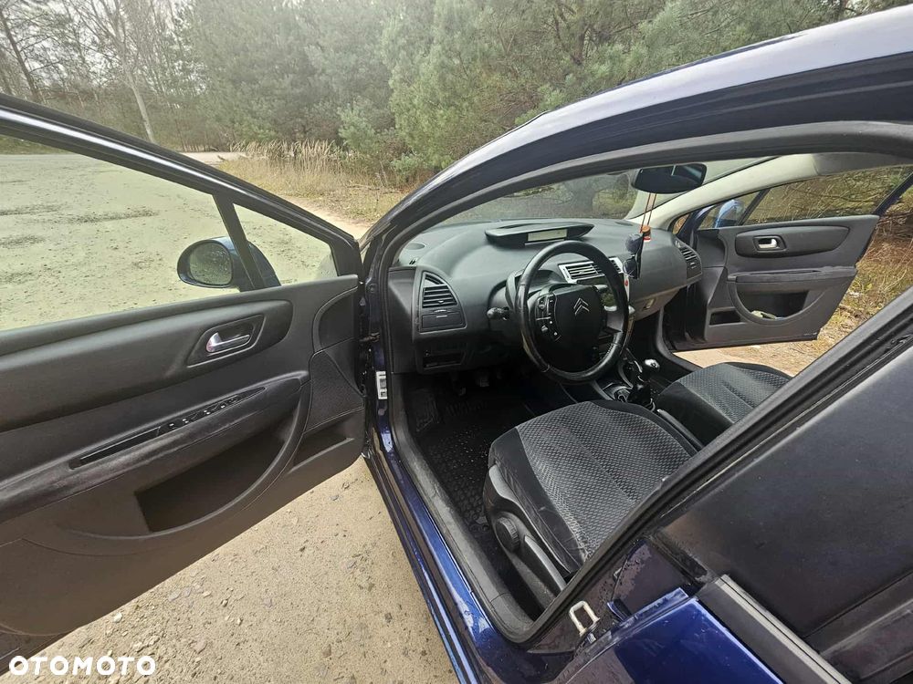 Citroën C4 1.6 16V Confort - 9