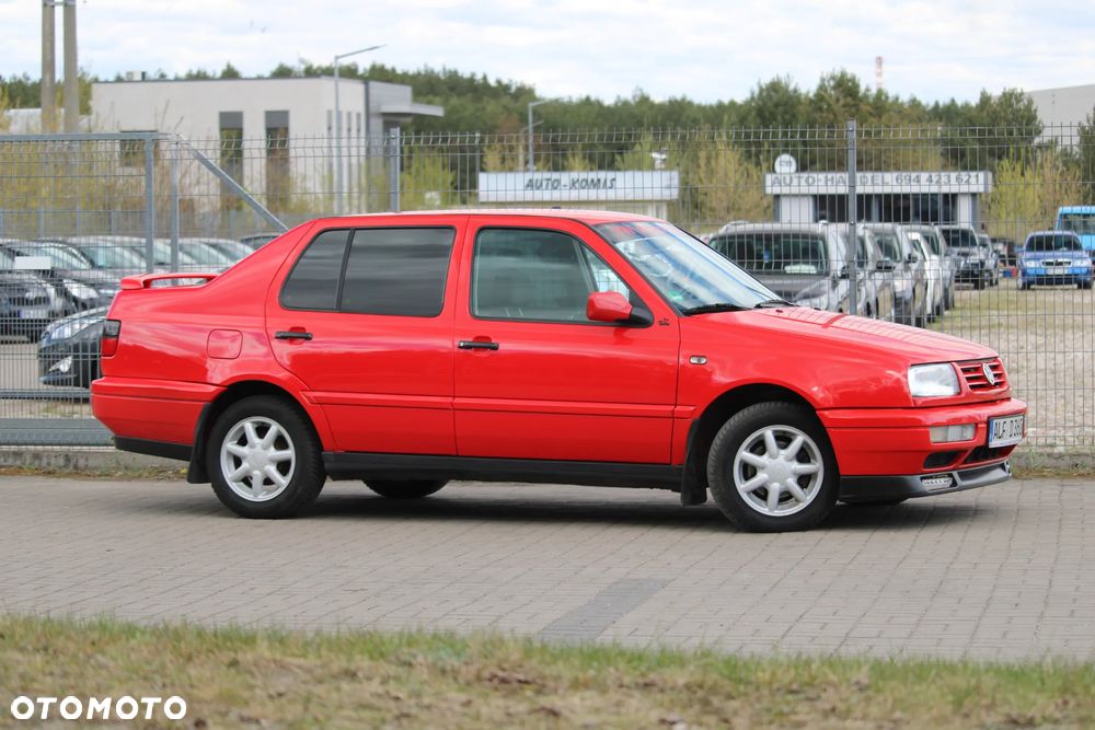 Volkswagen Vento - 6