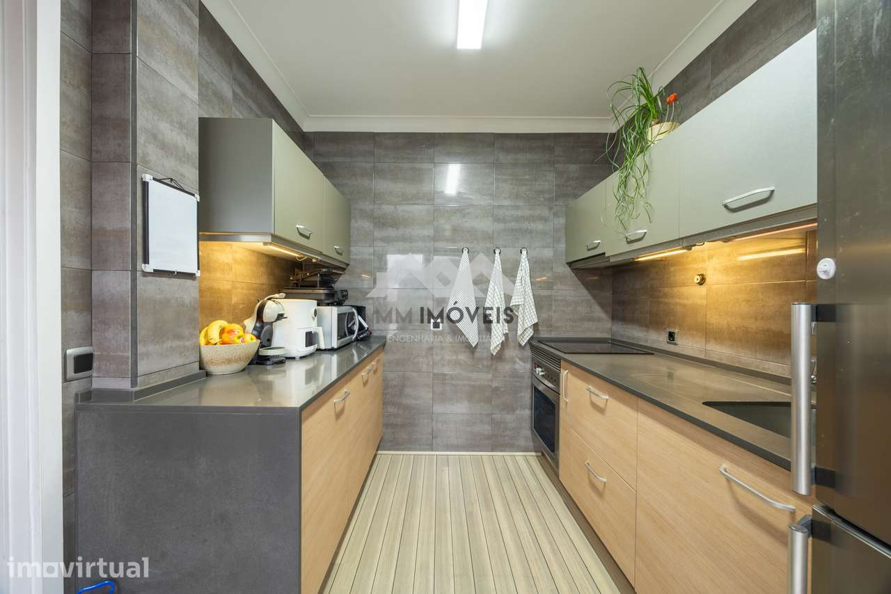 Penthouse T2 | Renovado | Terraço | Garagem Box - Grande imagem: 5/36