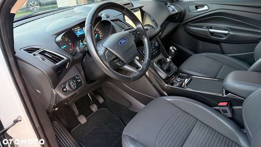 Ford Kuga - 18