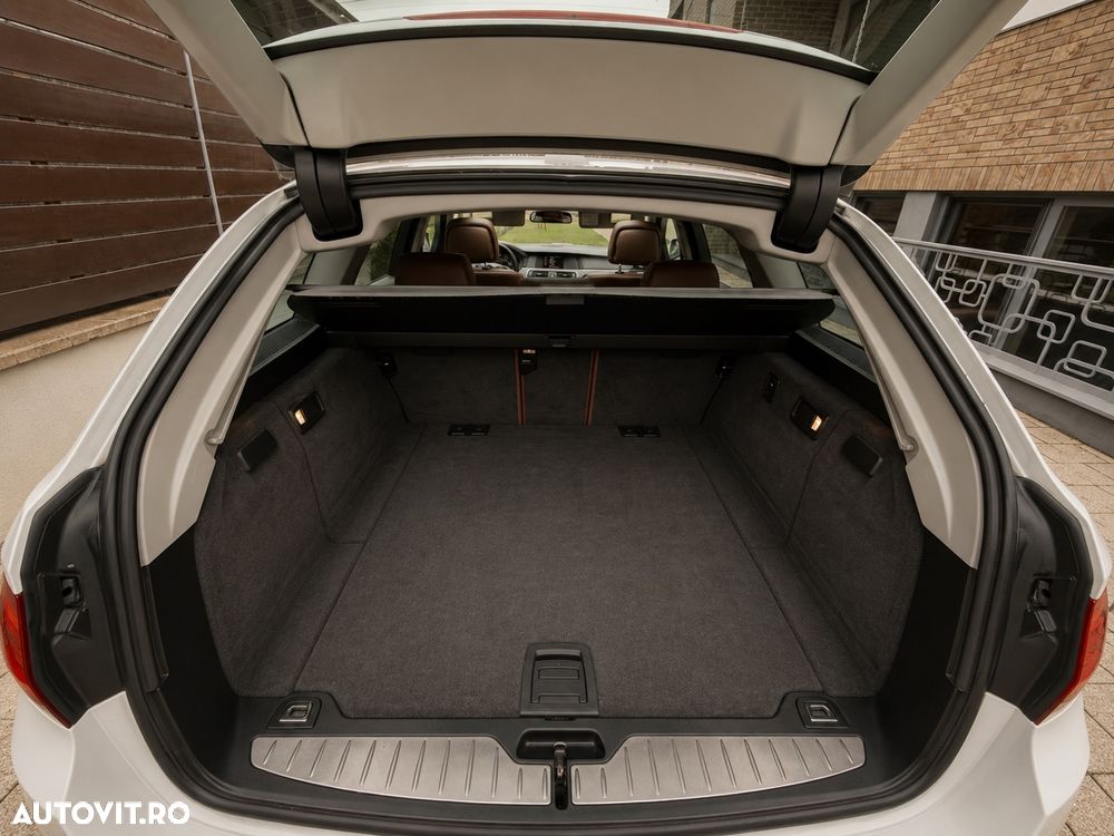 BMW Seria 5 520d Aut. Modern Line - 16