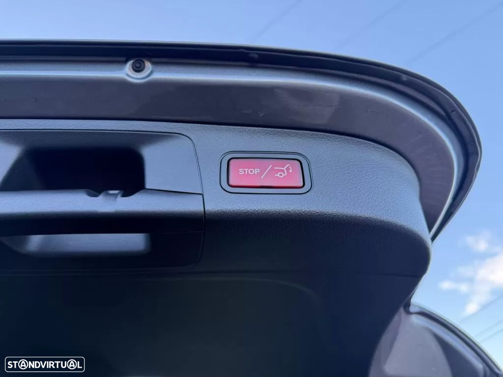 Mercedes-Benz GLA 180 d Progressive - 13