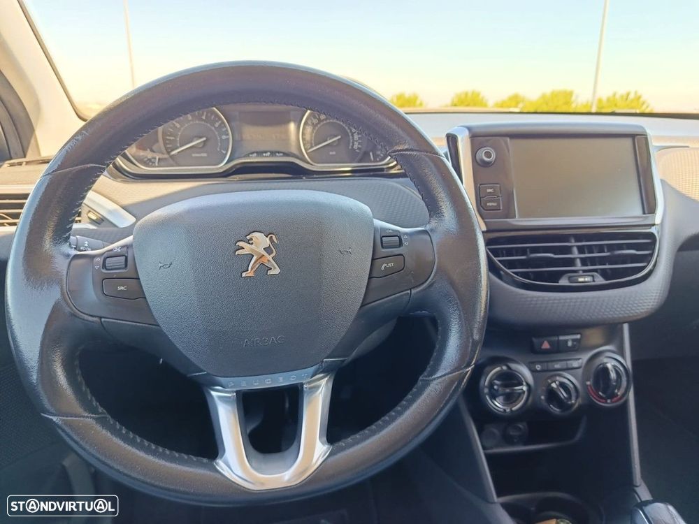 Peugeot 208 1.2 PureTech Style - 20