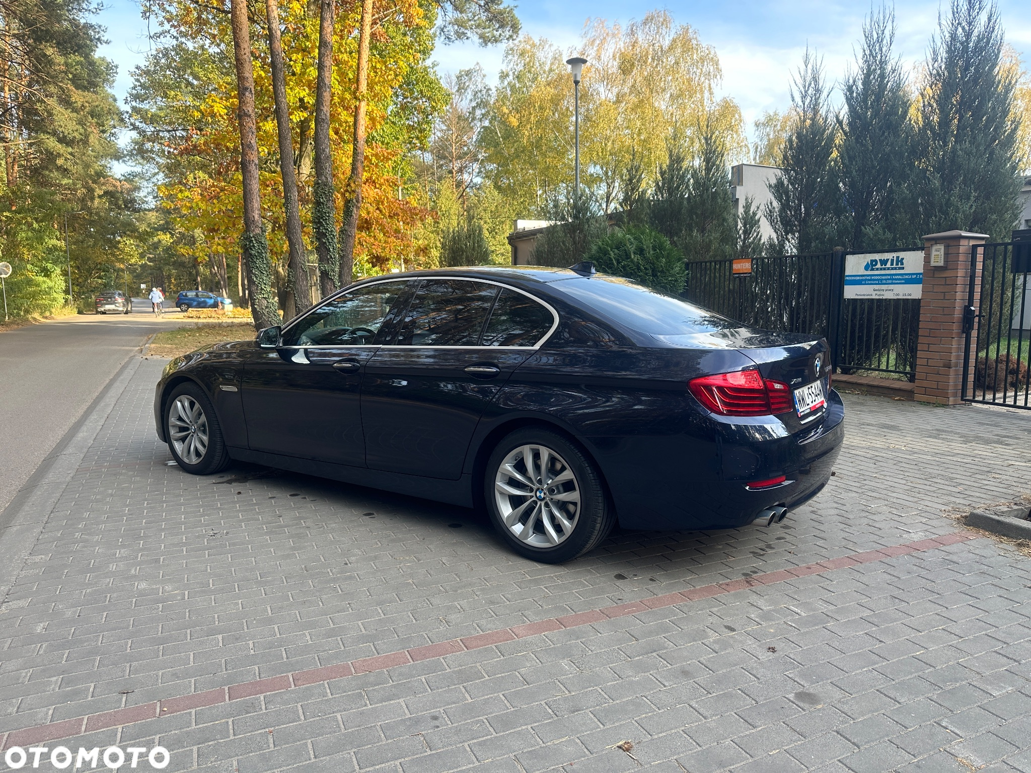 BMW Seria 5 520d xDrive - 4
