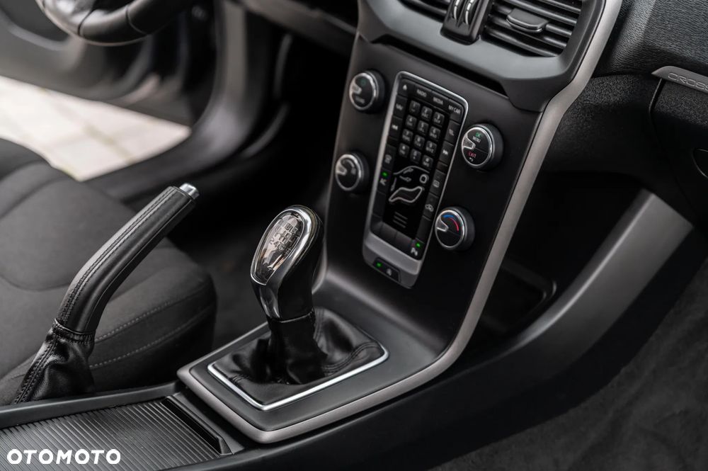 Volvo V40 Cross Country - 26
