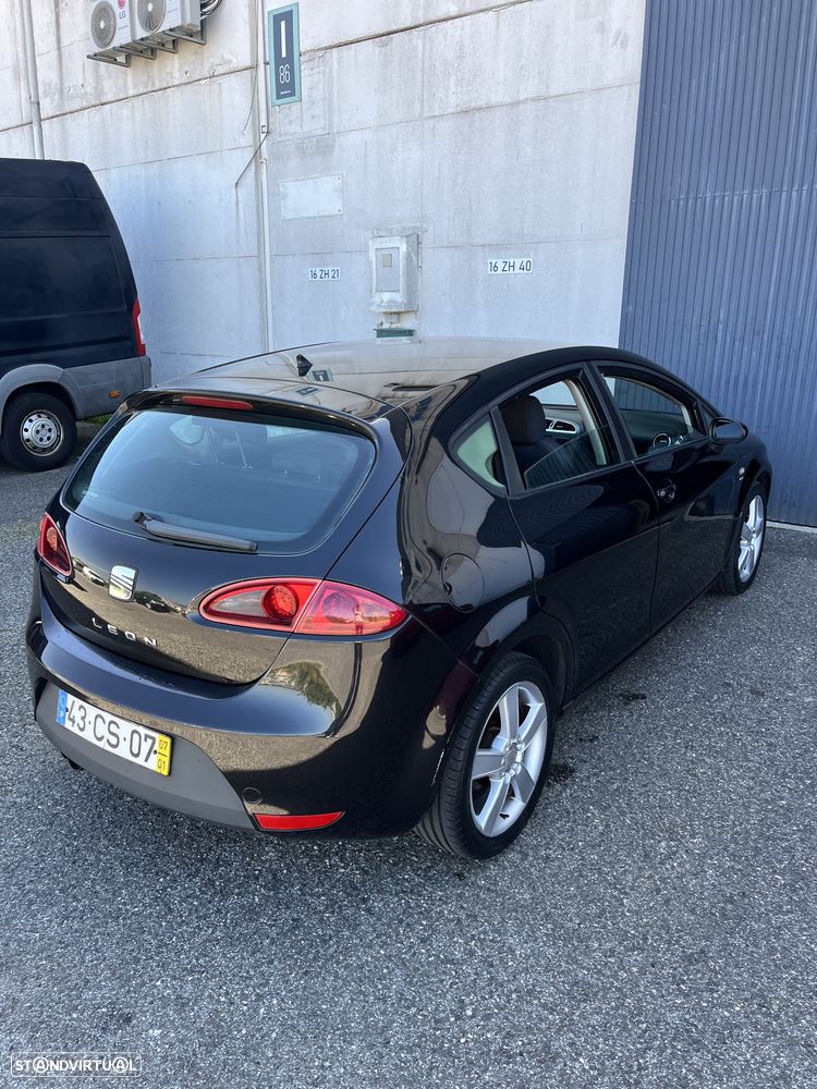 SEAT Leon 2.0 TDI DPF DSG FR - 8
