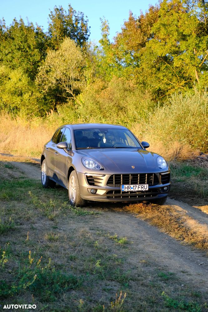 Porsche Macan Standard - 2