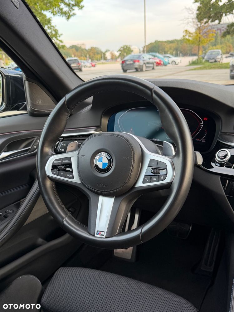 BMW Seria 5 520d xDrive MHEV M Sport sport - 17