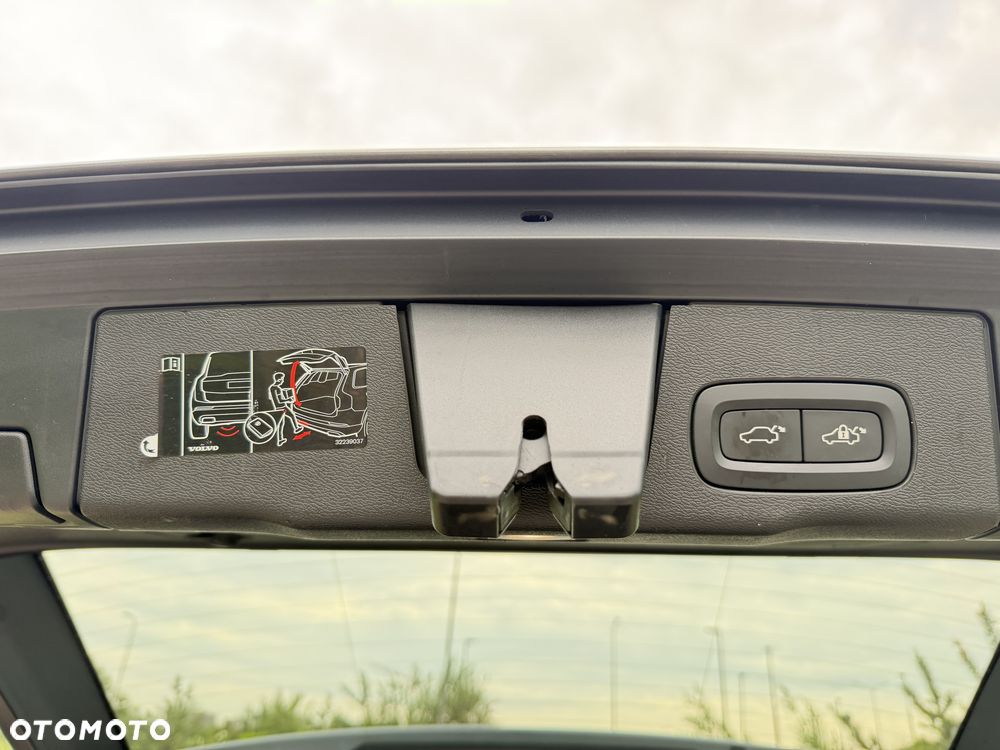 Volvo XC 60 T6 AWD Inscription - 25