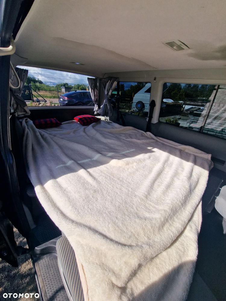 Volkswagen Caravelle GL - 33