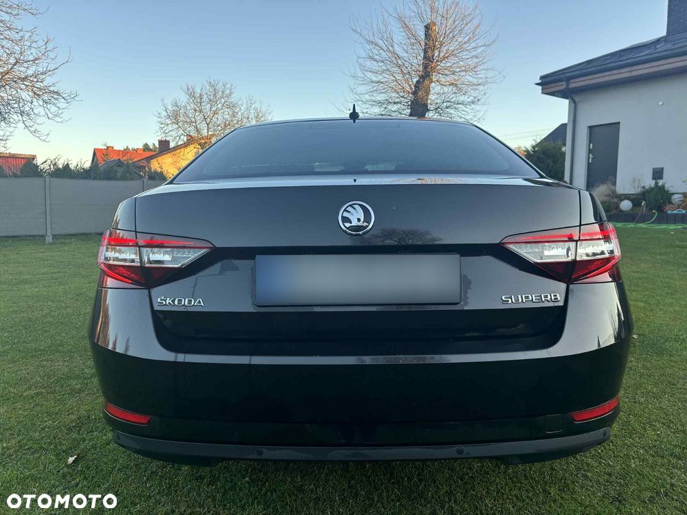 Skoda Superb 2.0 TDI Ambition - 10