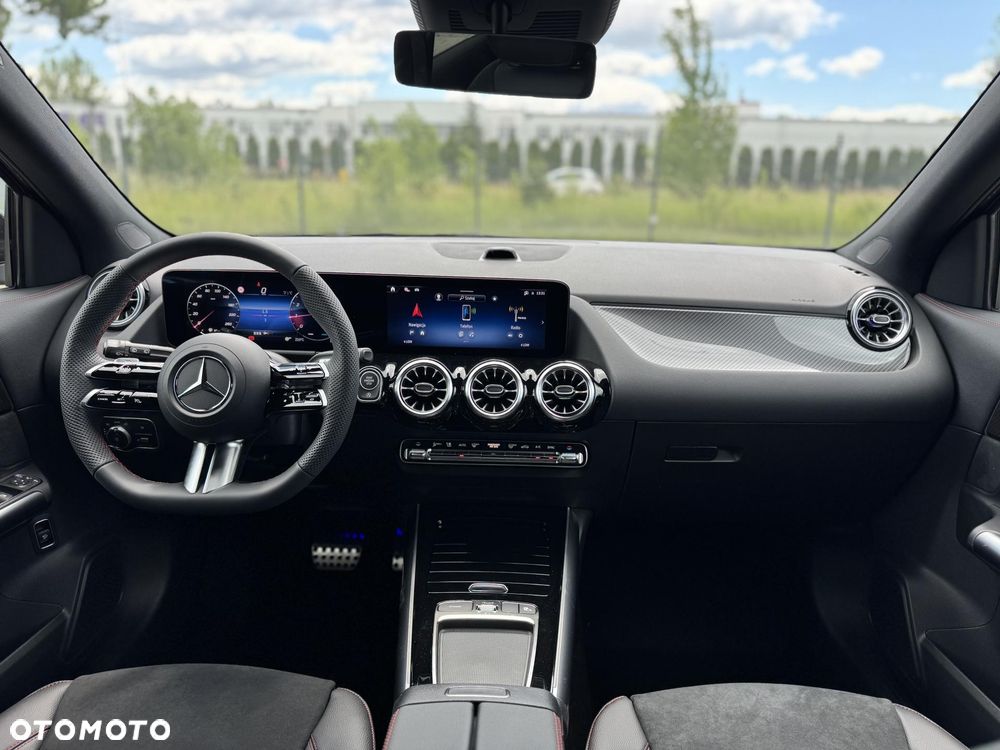 Mercedes-Benz GLA 220 mHEV 4-Matic AMG Line 8G-DCT - 12