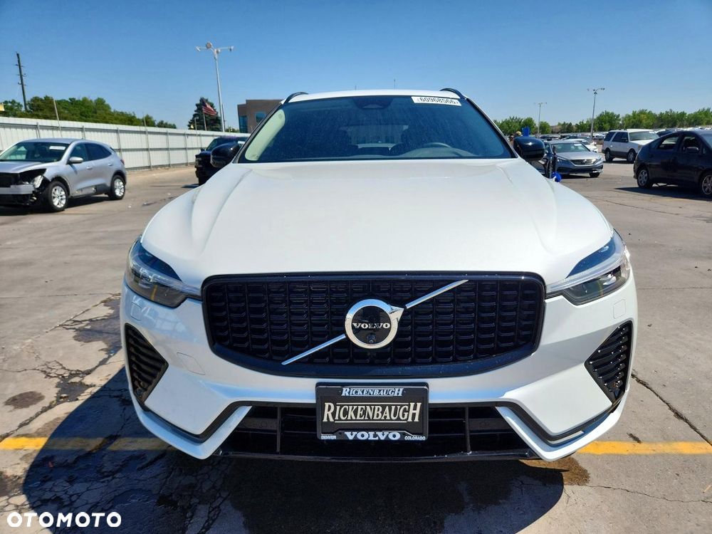 Volvo XC 60 B5 B AWD Plus Bright - 3