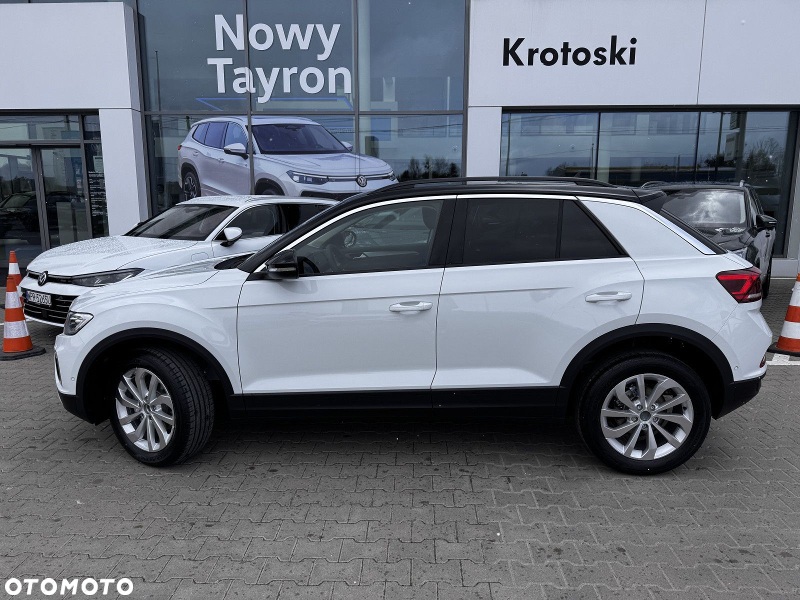 Volkswagen T-Roc 1.5 TSI Life DSG - 3