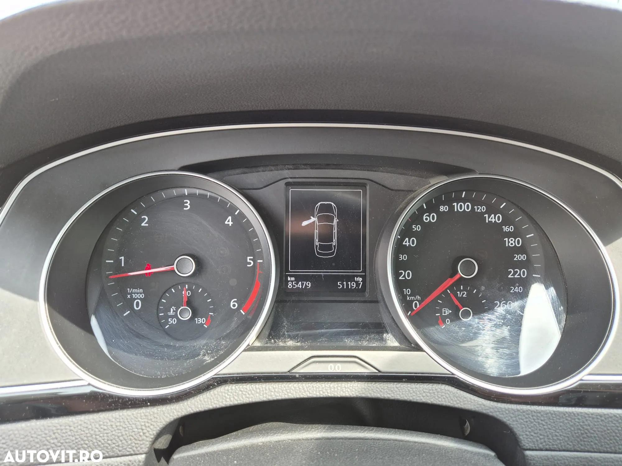 Volkswagen Passat 2.0 TDI Comfortline - 8