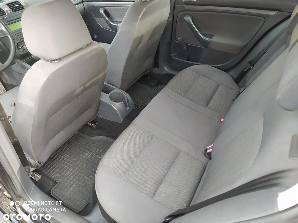 Volkswagen Golf - 8