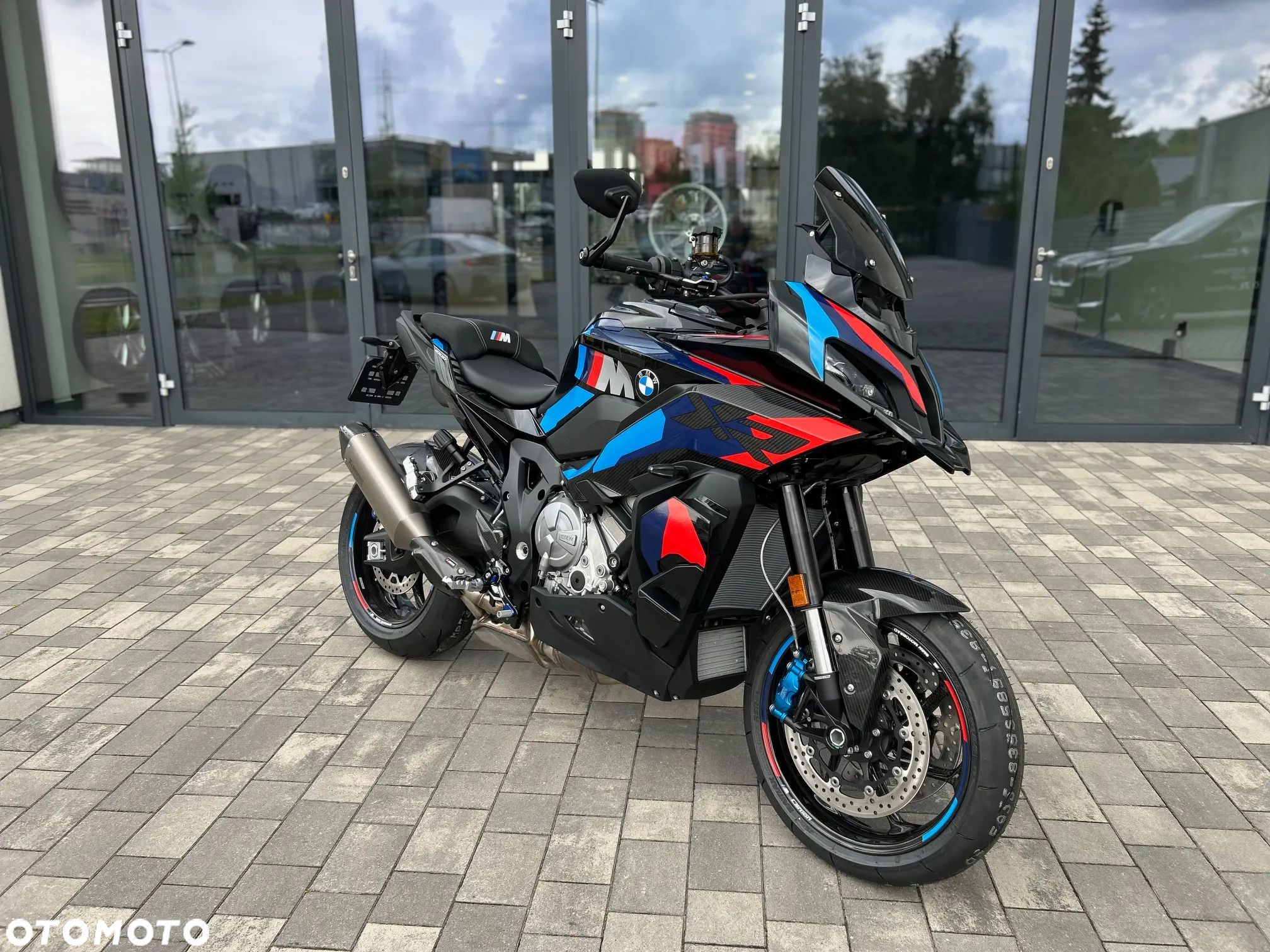 BMW XR - 1