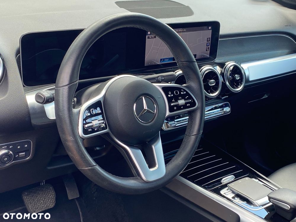 Mercedes-Benz GLB 250 4-Matic 8G-DCT - 9