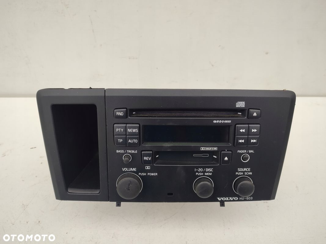 Radio fabryczne VOLVO V70 II 30657637-1 - 1
