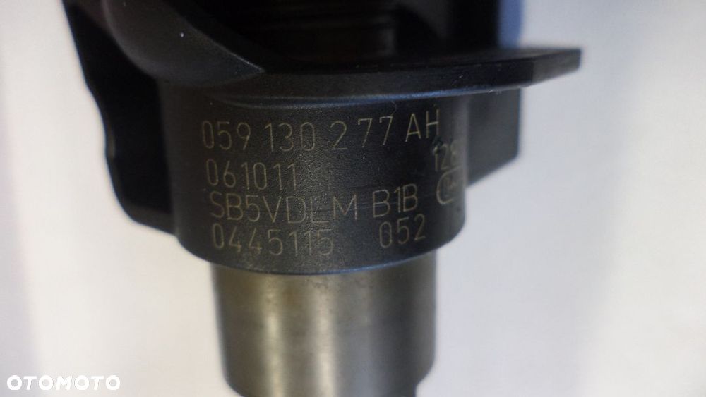 Wtrysk wtryskiwacz  AUDI 3.0 TDI 059130277AH - 2