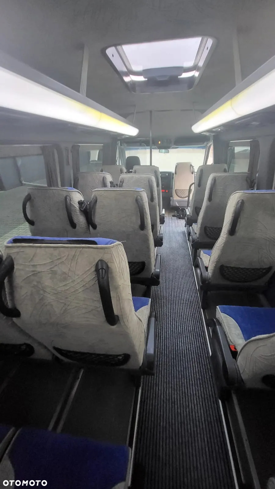 Volkswagen Crafter - 24 miejsca - TURYSTYCZNY - 12
