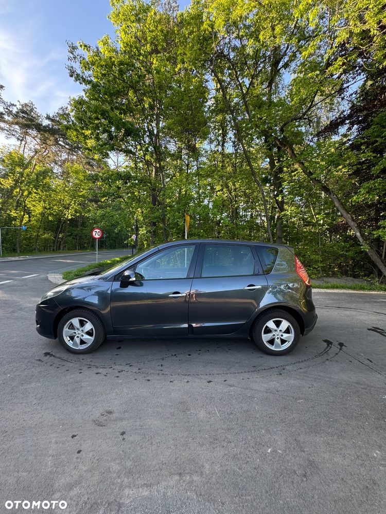 Renault Scenic dCi 110 Expression - 8