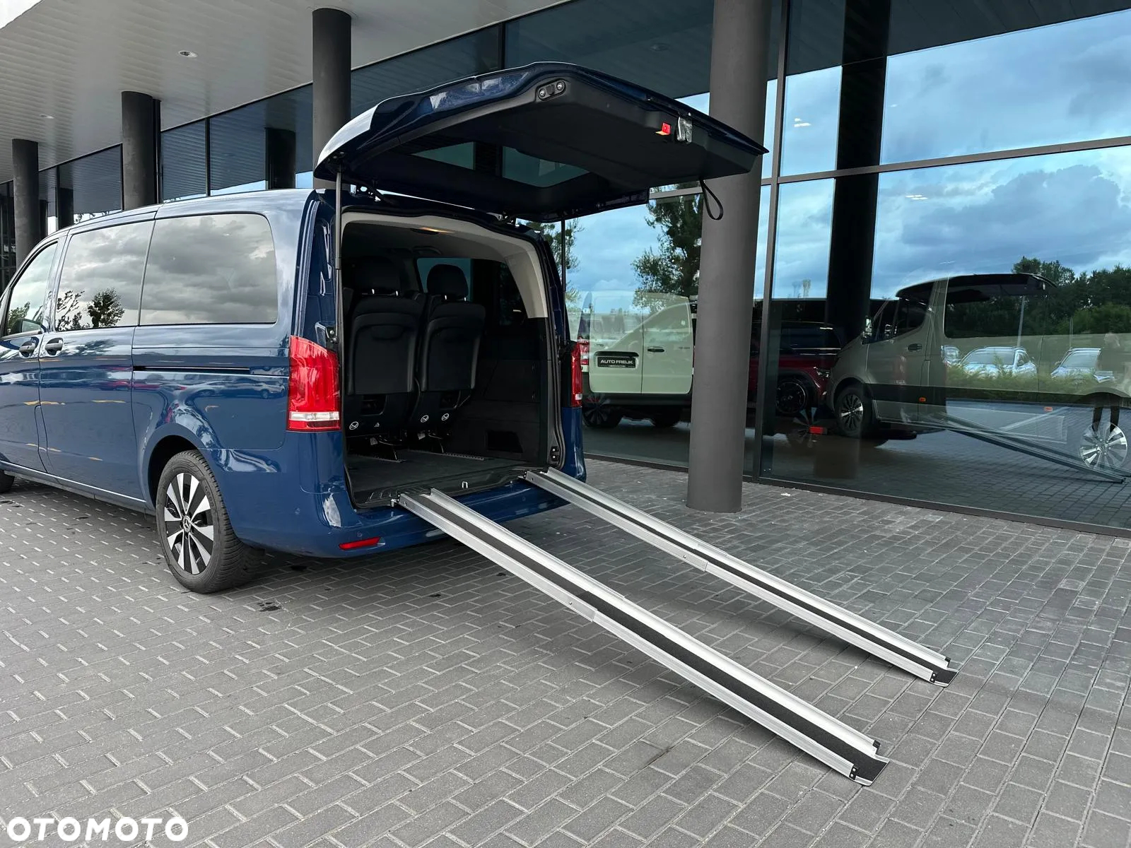 Mercedes-Benz Vito Tourer 114 CDI L2 Pro 9G-Tronic 447.703 - 3