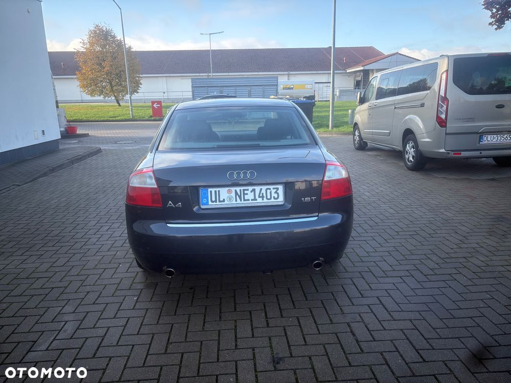 Audi A4 Limousine - 6
