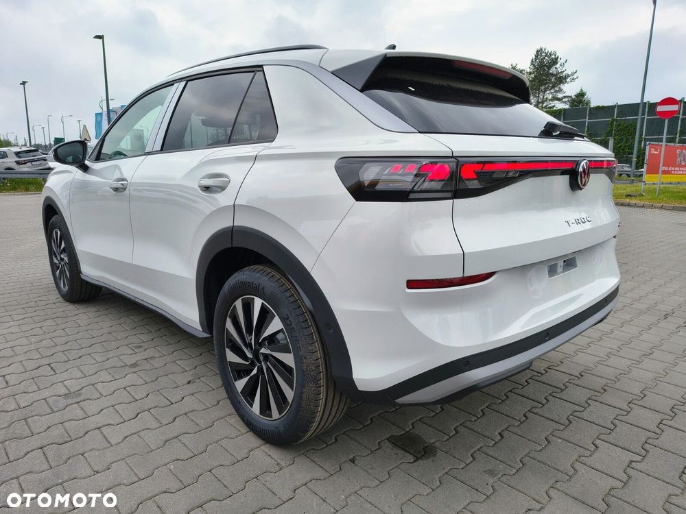 Volkswagen T-Roc - 8