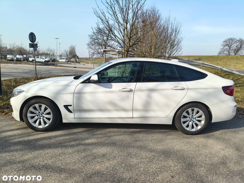 BMW 3GT 320i xDrive - 10