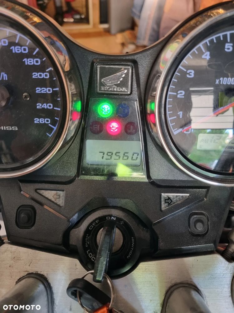 Honda CB - 8