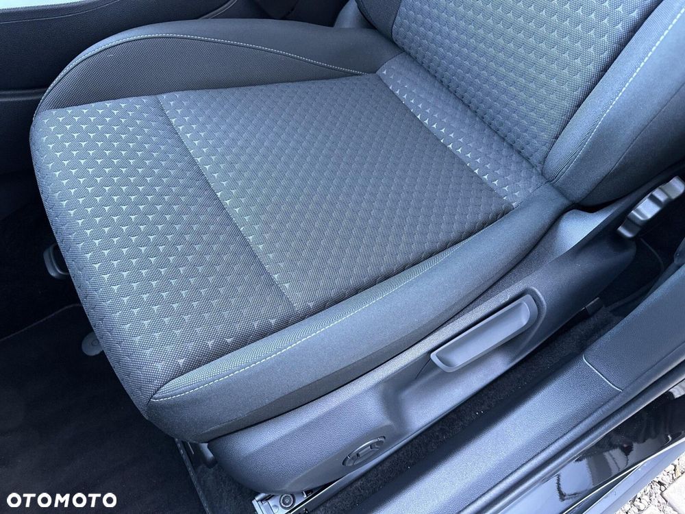 Volkswagen T-Roc - 12
