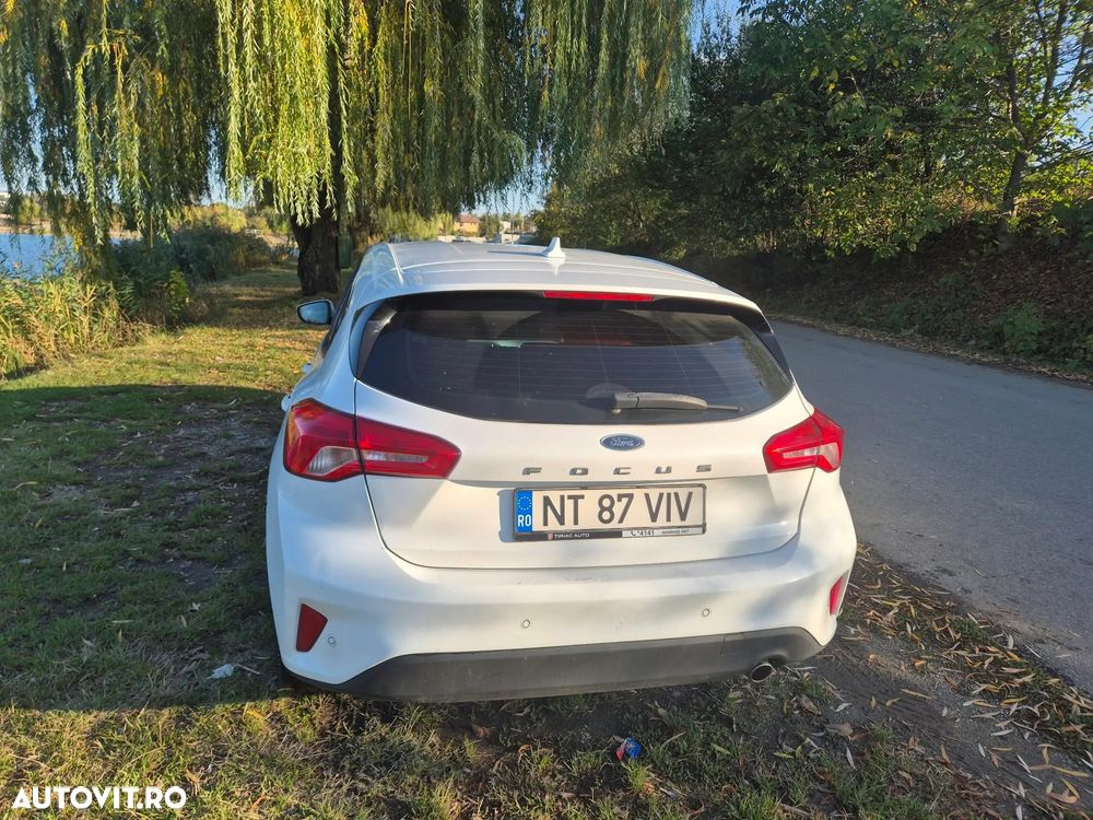 Ford Focus 1.0 EcoBoost Titanium - 6