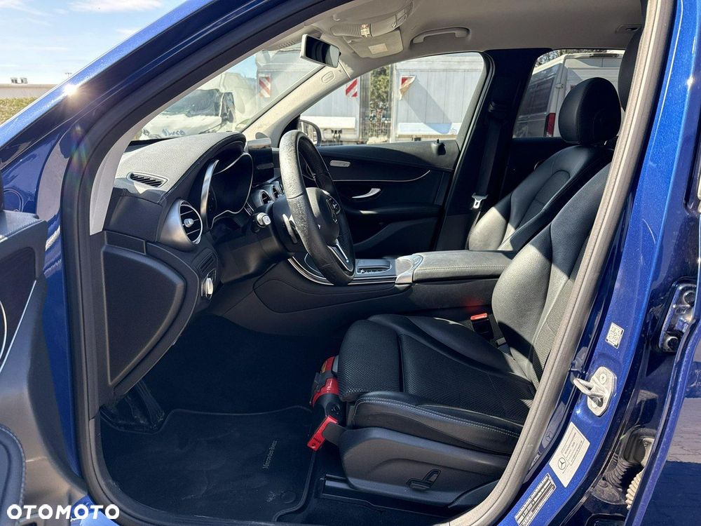 Mercedes-Benz GLC 200 d - 11