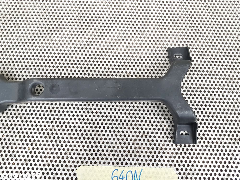 Mercedes W907 W910 Sprinter Uchwyt Mocowanie Radaru - 4