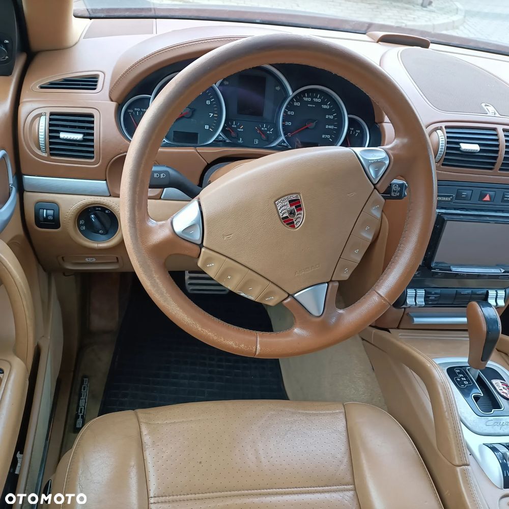 Porsche Cayenne - 13