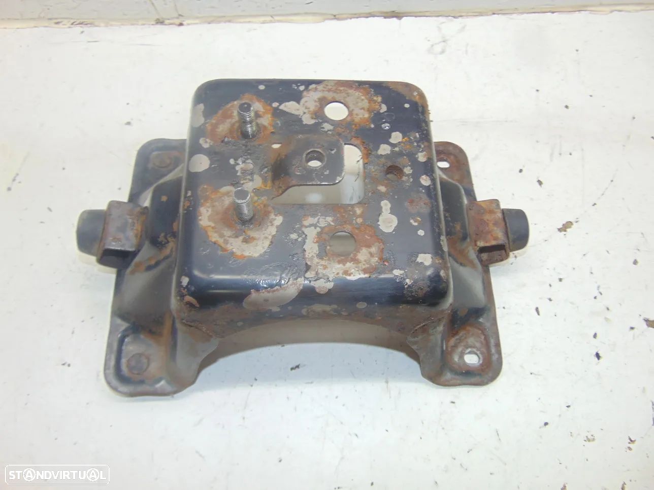 Jipe suporte pneu suplente - 1