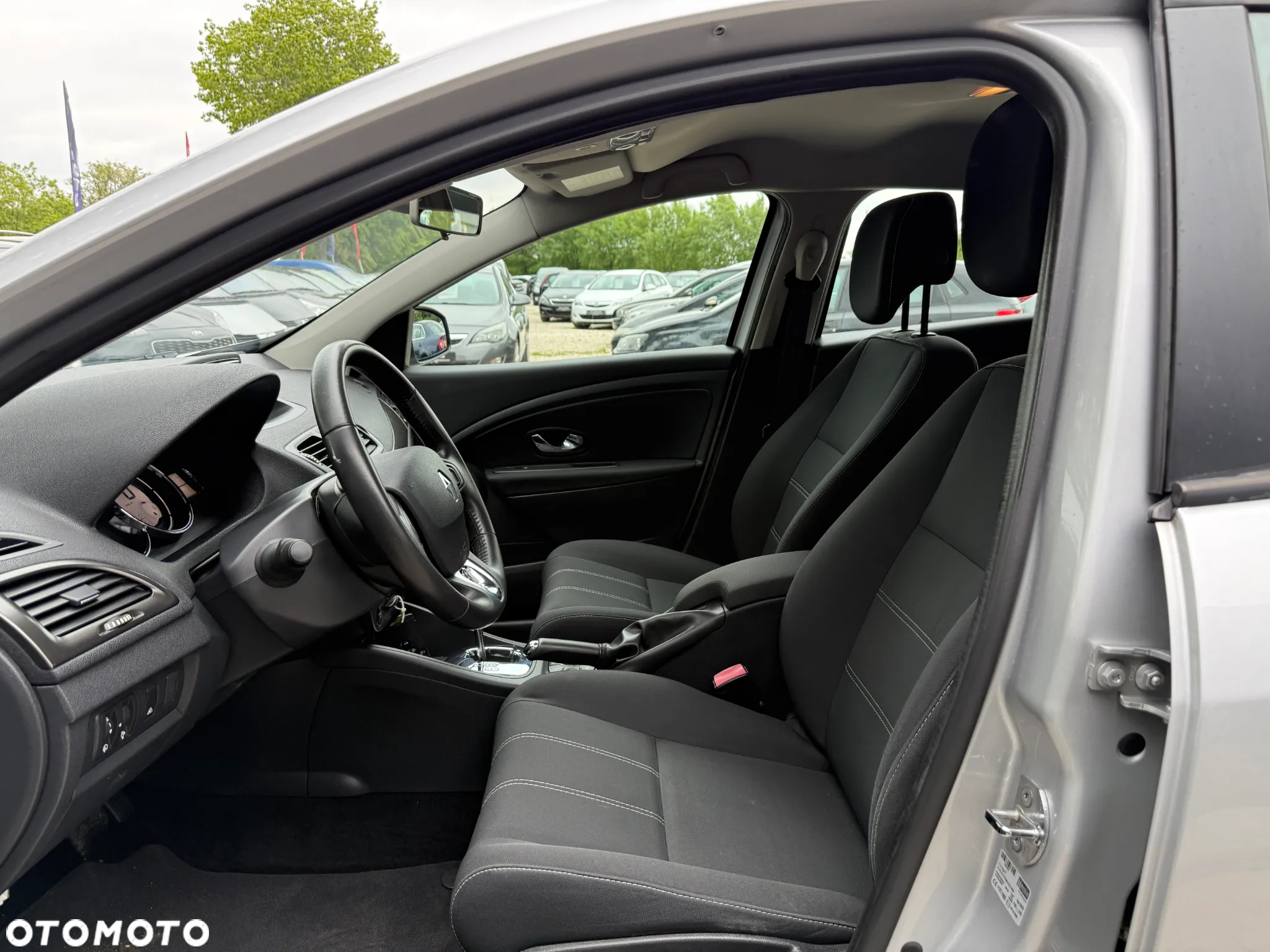 Renault Megane 1.5 dCi Bose EDC - 24