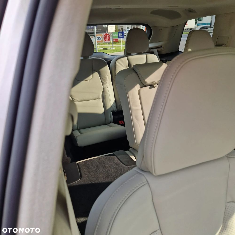 Volvo XC 90 - 11