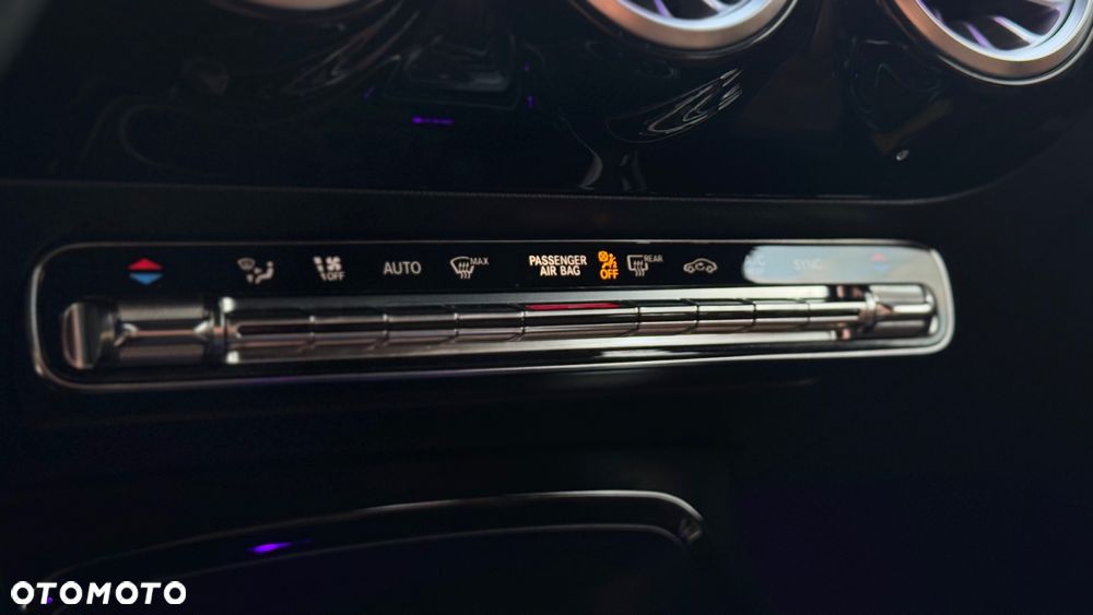 Mercedes-Benz Klasa A 200 7G-DCT AMG Line - 11