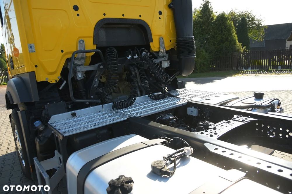 Mercedes-Benz Actros 1845 Stream Space - 23